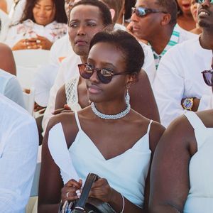 Meet your Posher, Naomi